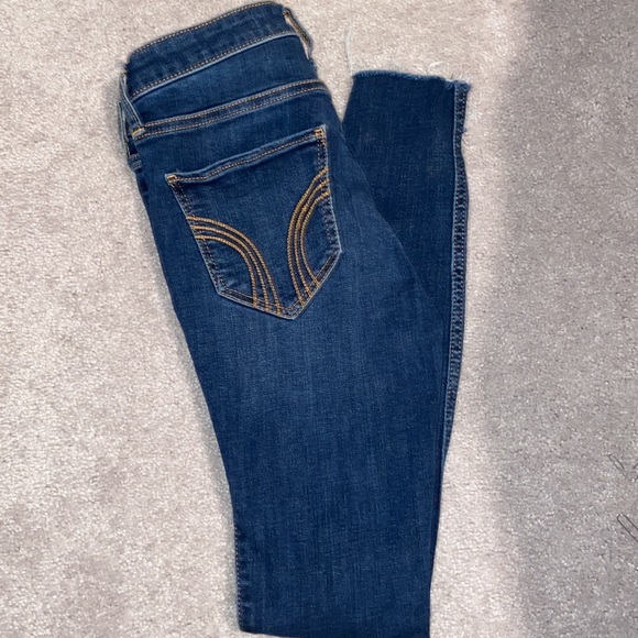 Hollister High Rise Crop Super Skinny - Picture 2 of 3